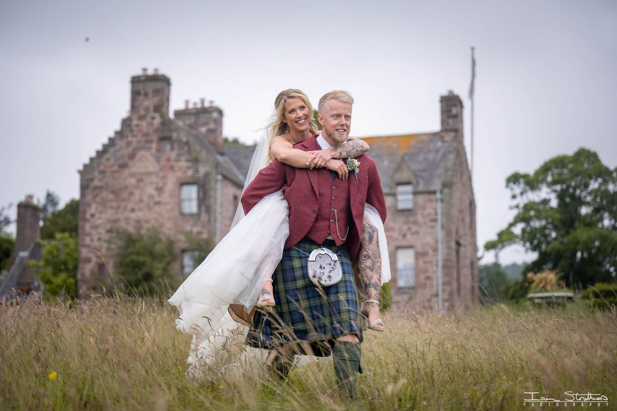 Wedding photography by Iain Struthers Photography, Scotland