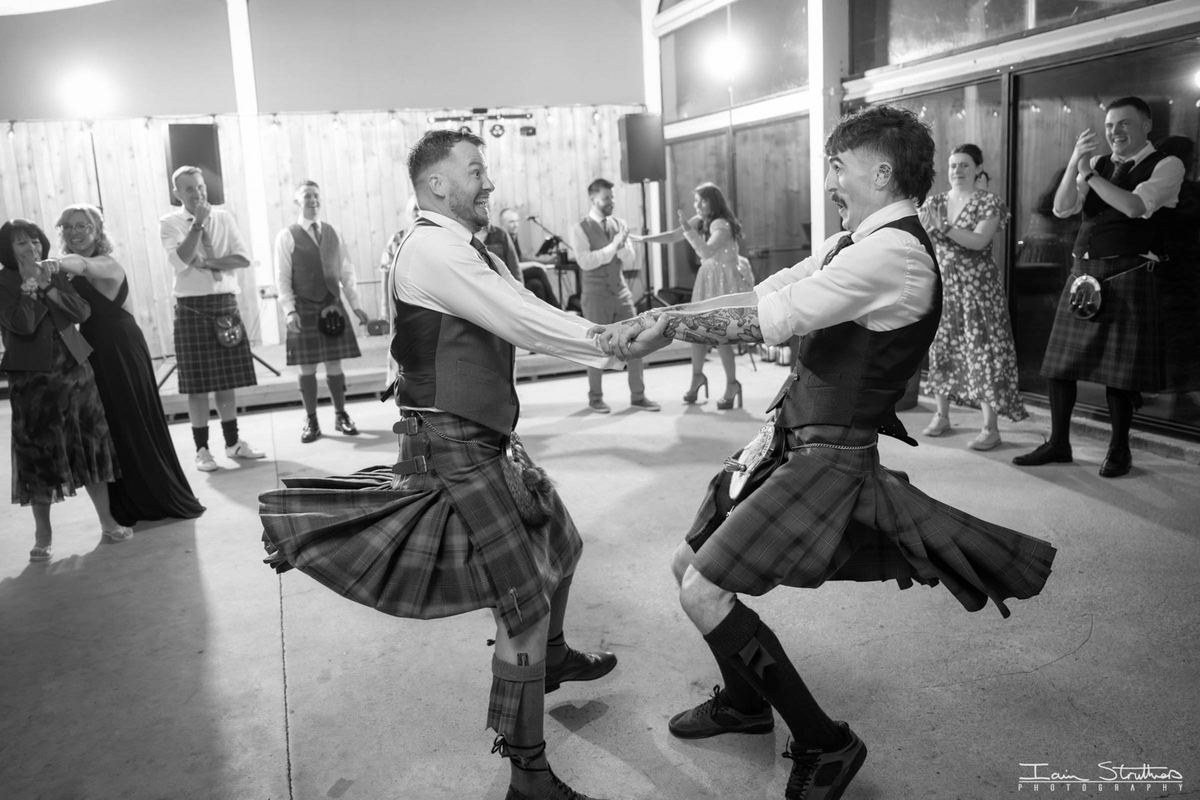 Wedding photography by Iain Struthers Photography, Scotland