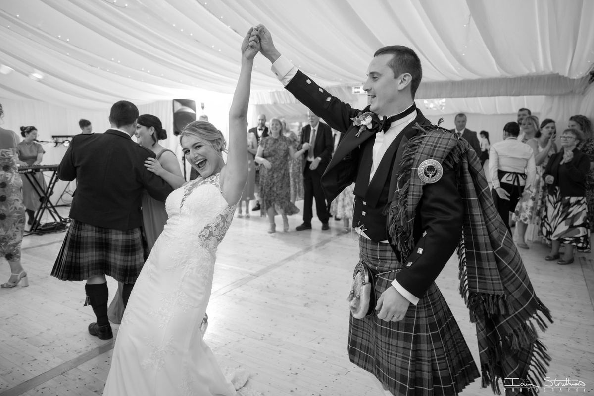 Wedding photography by Iain Struthers Photography, Scotland
