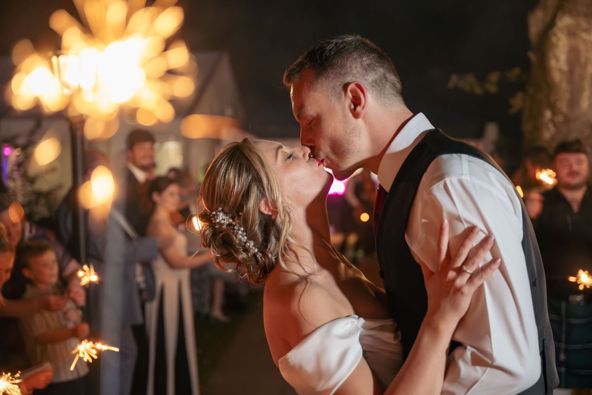 Wedding photography by Iain Struthers Photography, Scotland