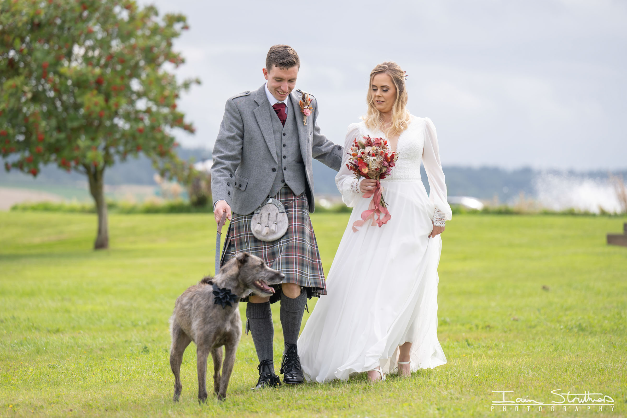 Ali & Alan wedding photograph 32