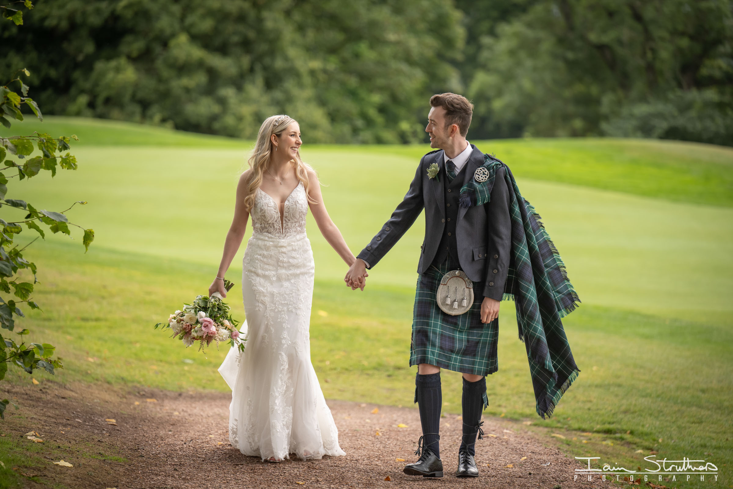 Amy & Martin wedding photograph 39