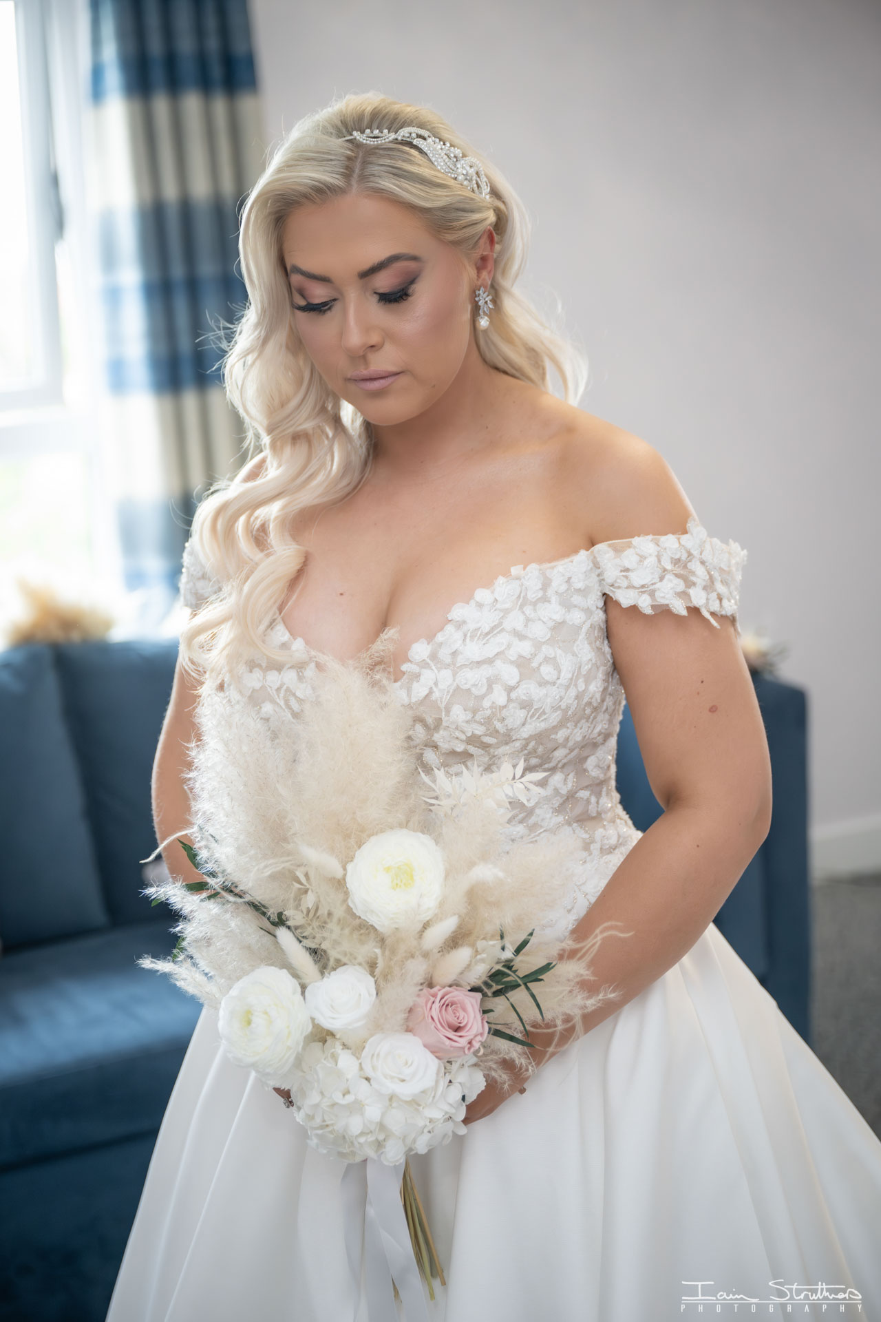Anny & Rhys wedding photograph 15