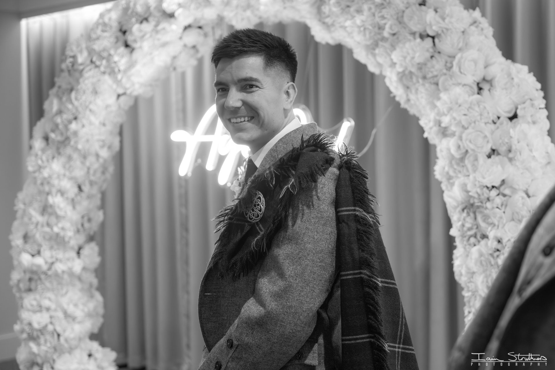 Anny & Rhys wedding photograph 17
