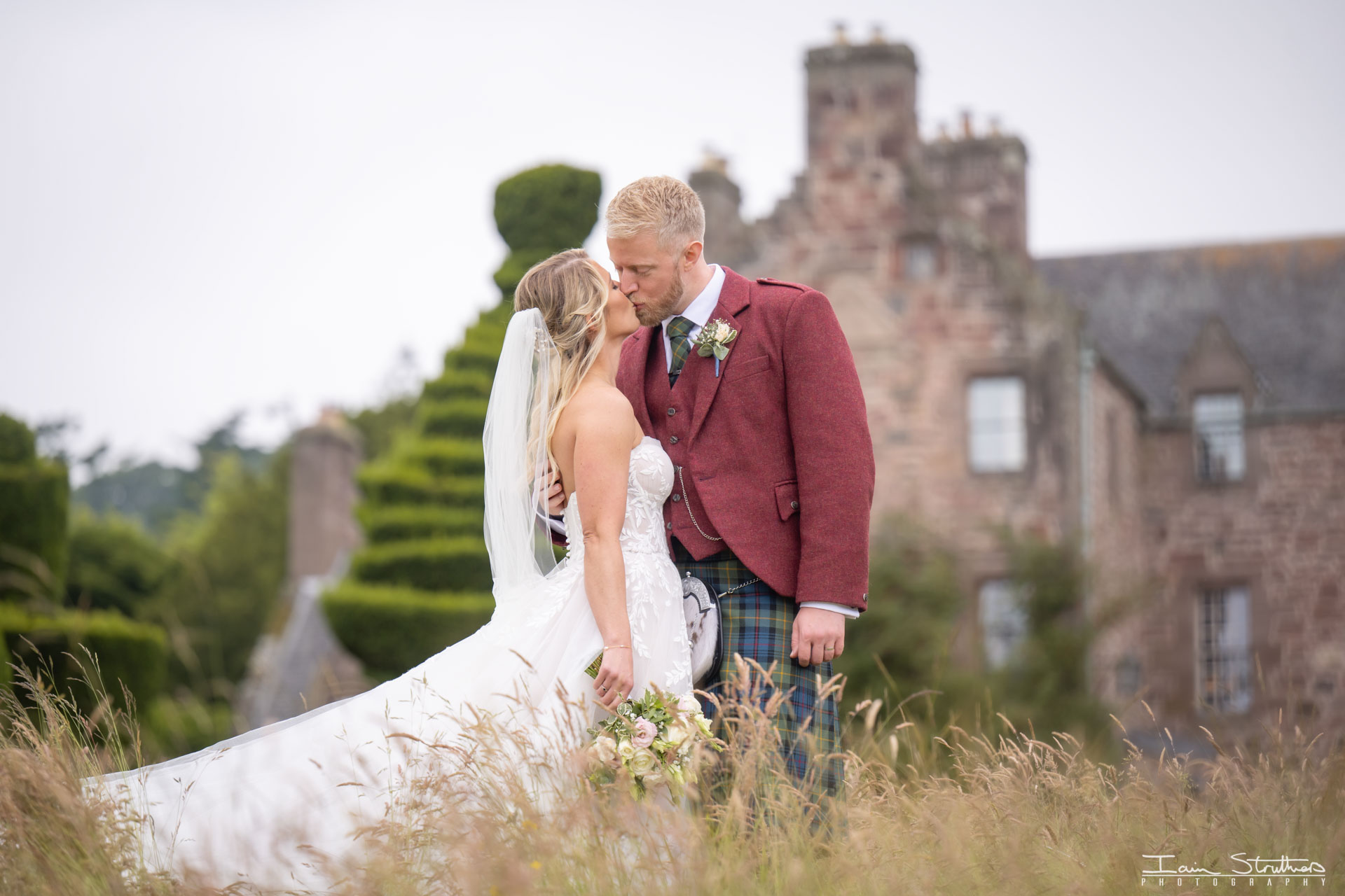 Brenna & Callum wedding photograph 55