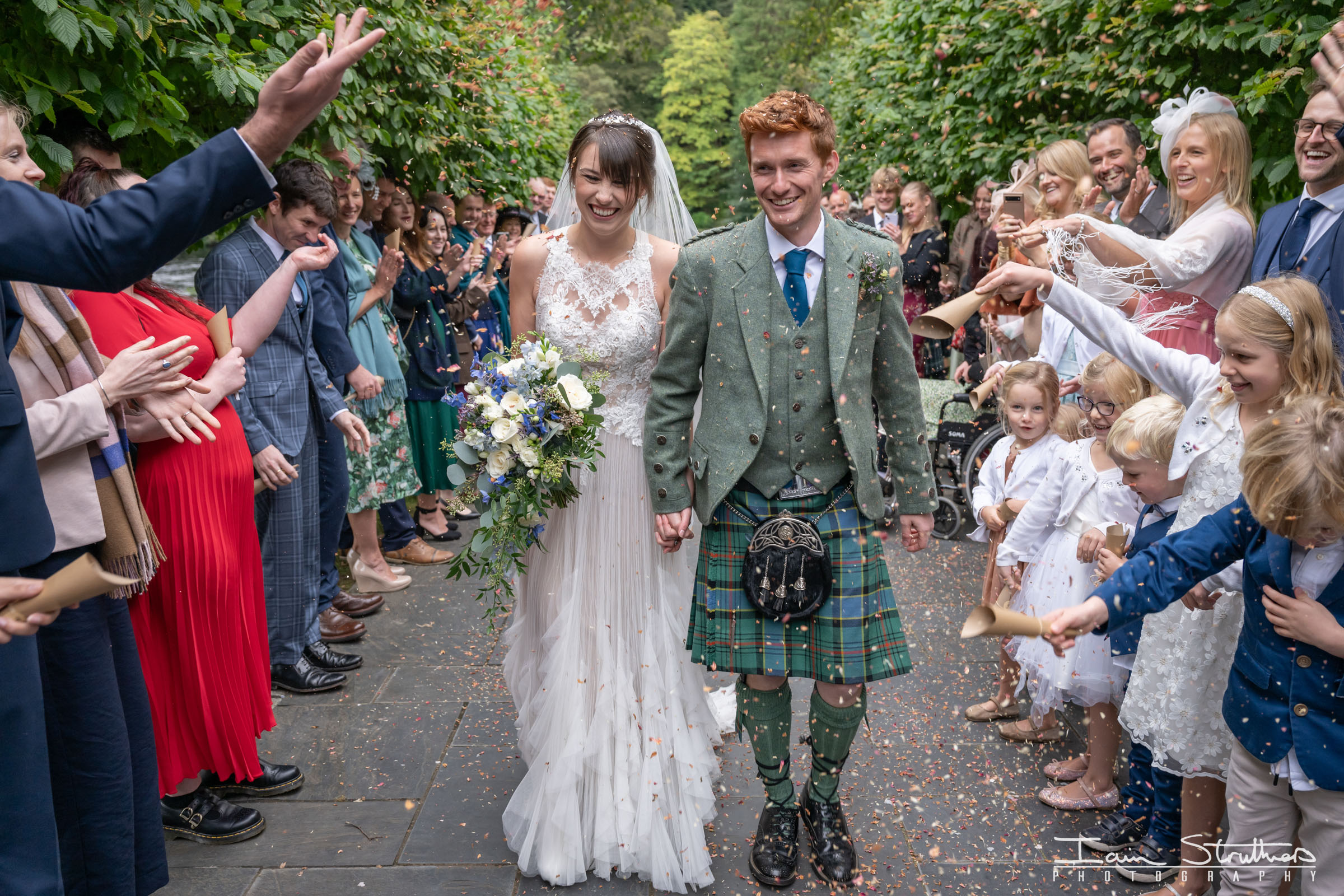 Bryony & Cameron wedding photograph 26