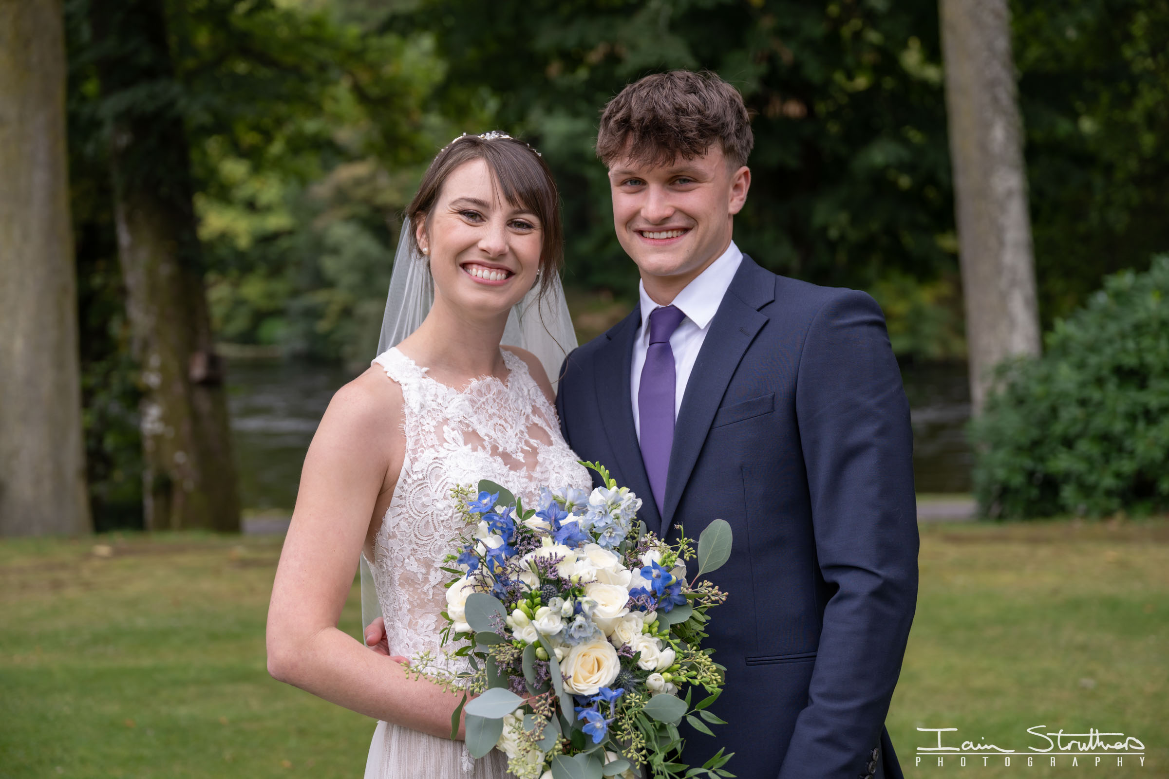 Bryony & Cameron wedding photograph 37