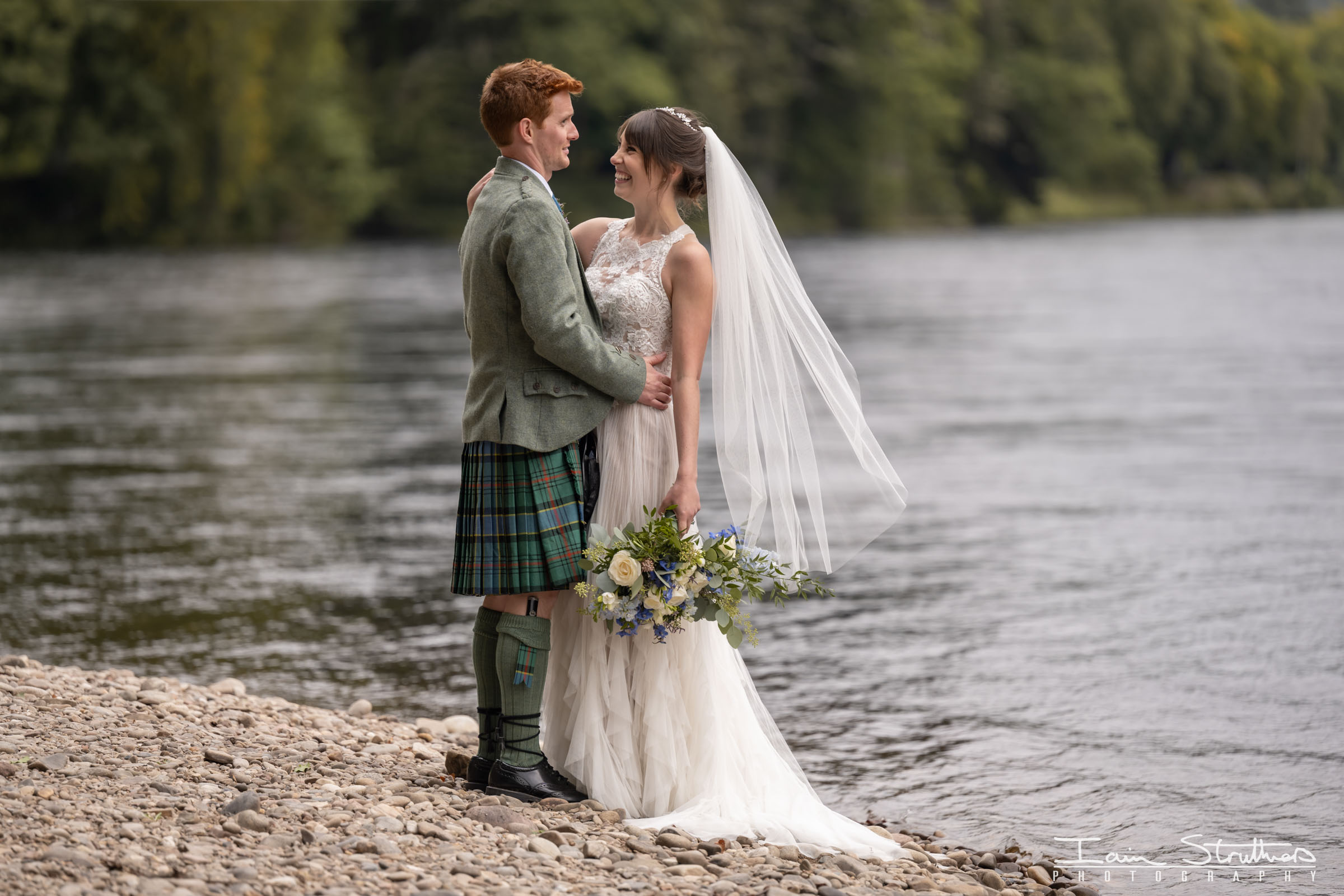Bryony & Cameron wedding photograph 40