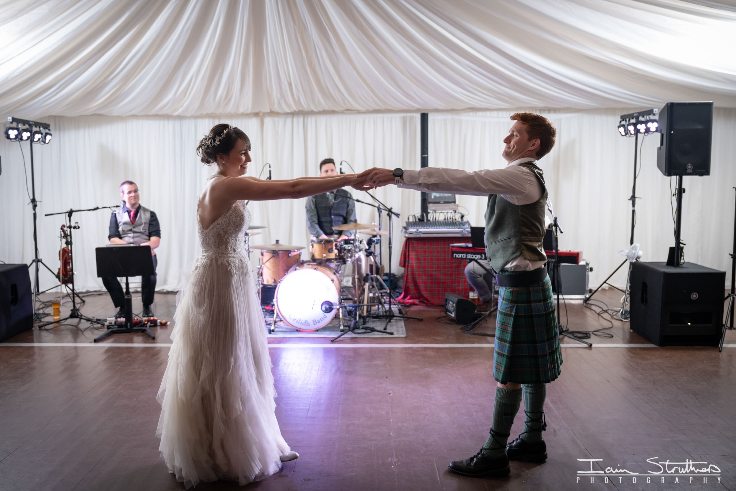Bryony & Cameron wedding photograph 65