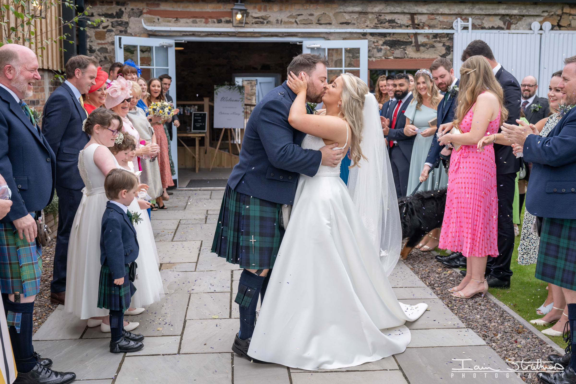 Catriona & Vinny wedding photograph 24