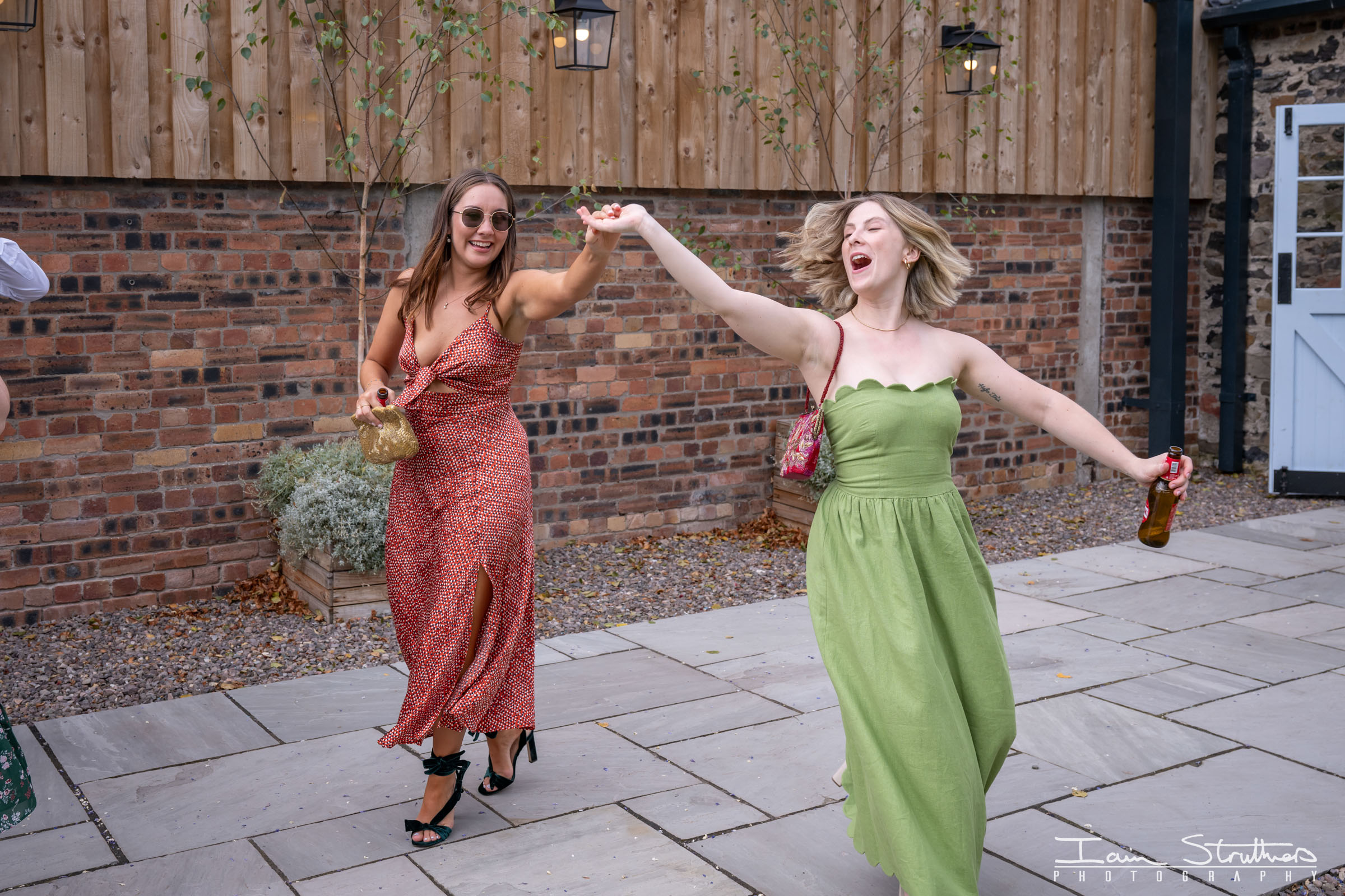 Catriona & Vinny wedding photograph 54
