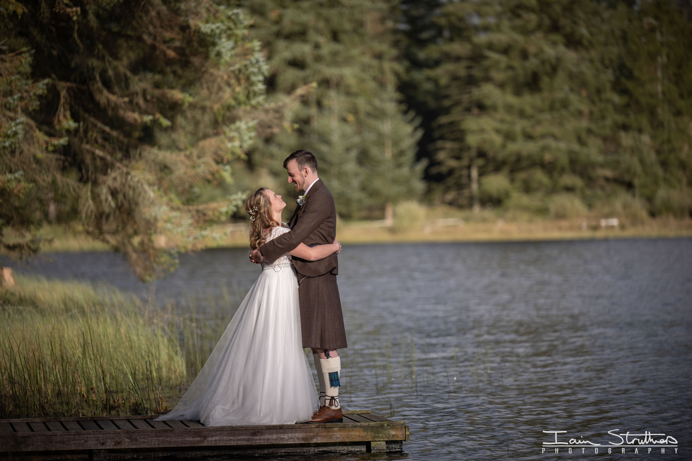 Claire & Finlay wedding photograph 20
