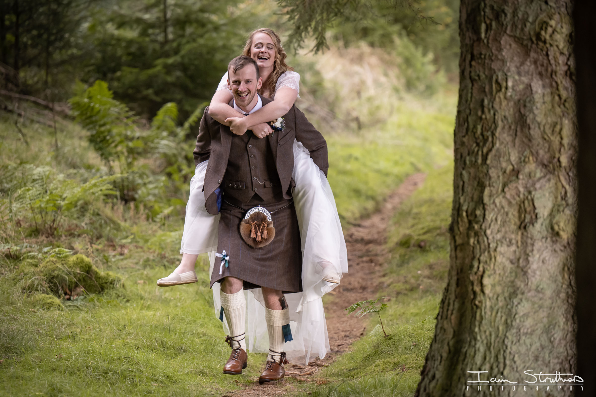 Claire & Finlay wedding photograph 81