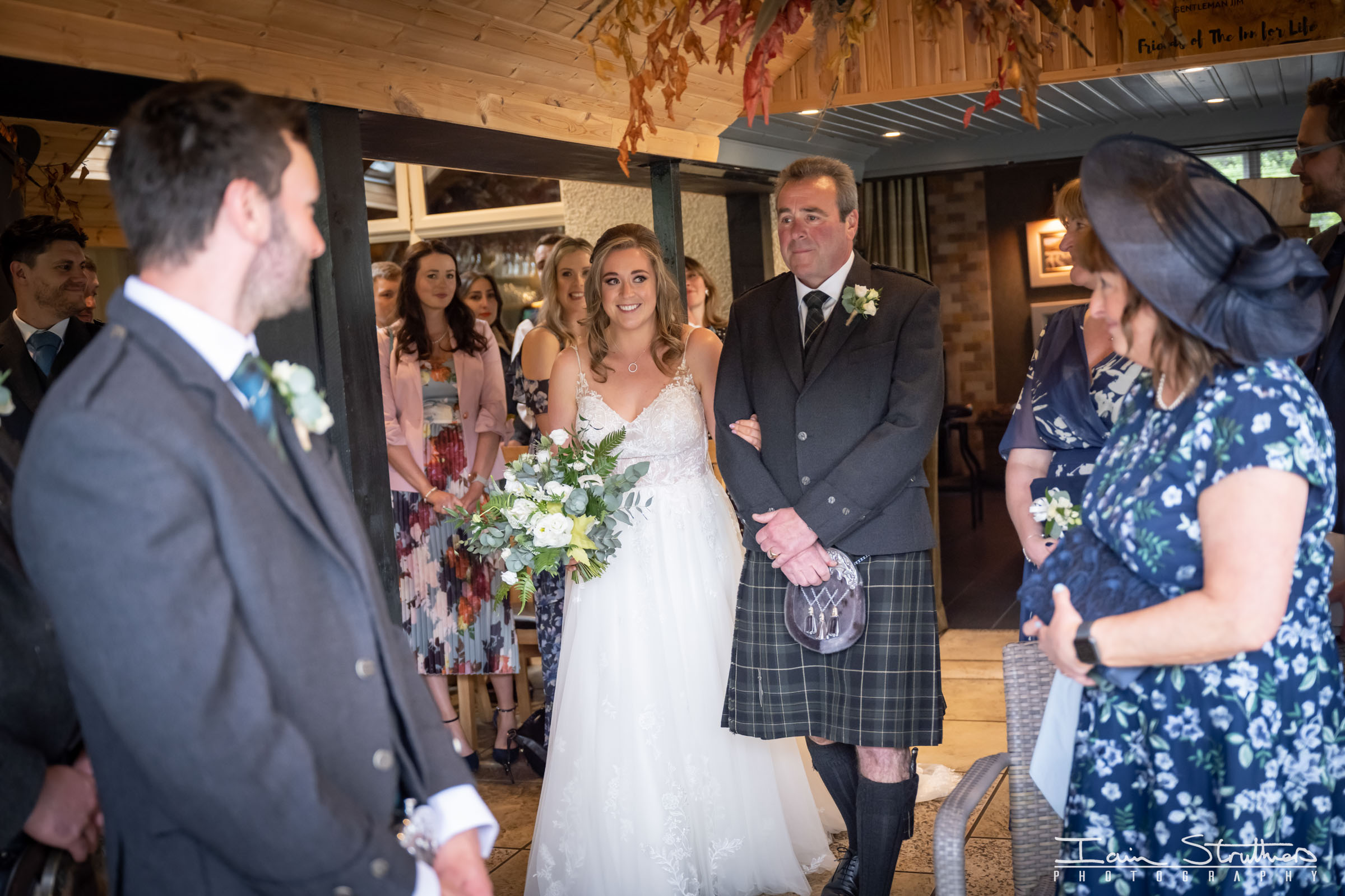 Emma & Andrew wedding photograph 13