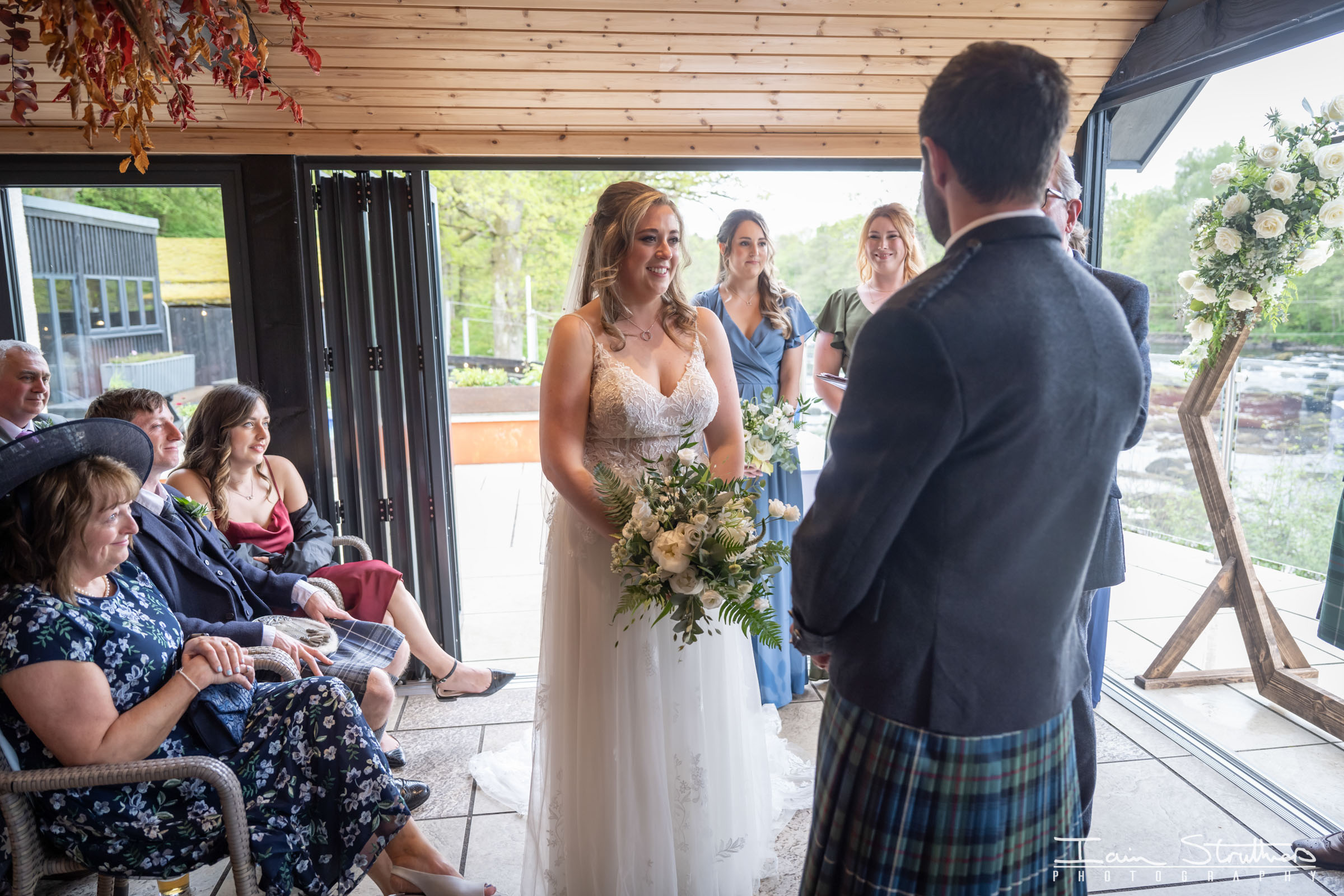 Emma & Andrew wedding photograph 15