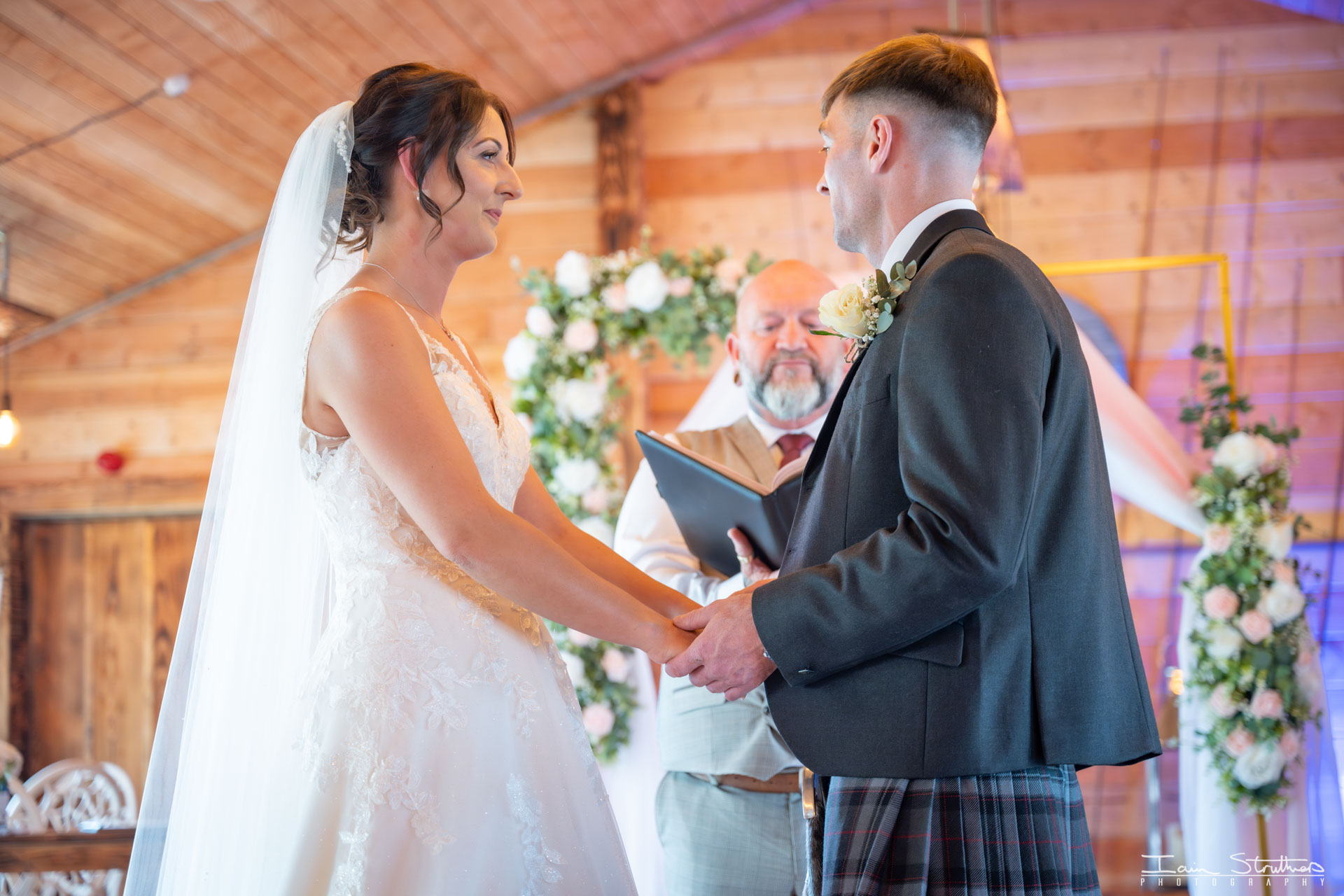 Emma & Jimmy wedding photograph 10