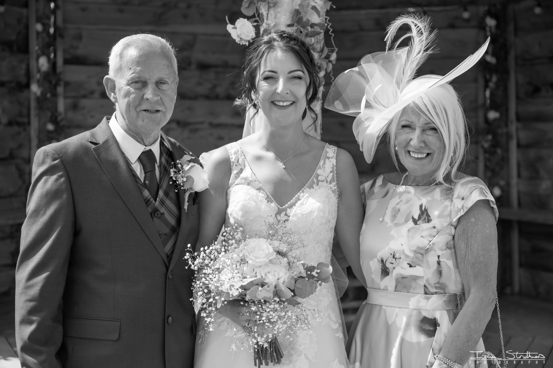 Emma & Jimmy wedding photograph 19
