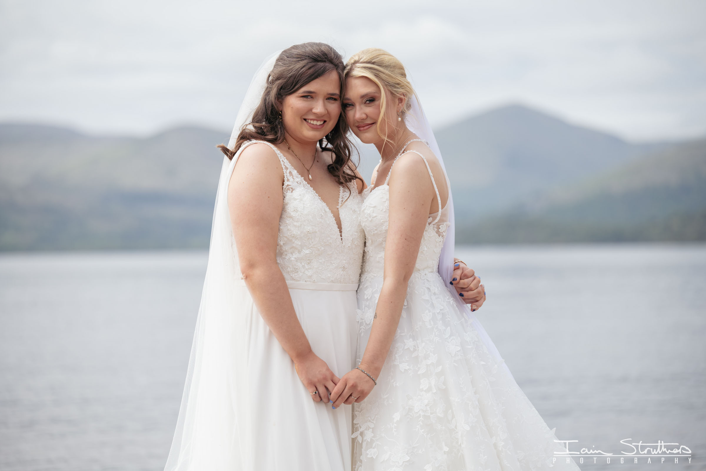 Laura & Lauren wedding photograph 19