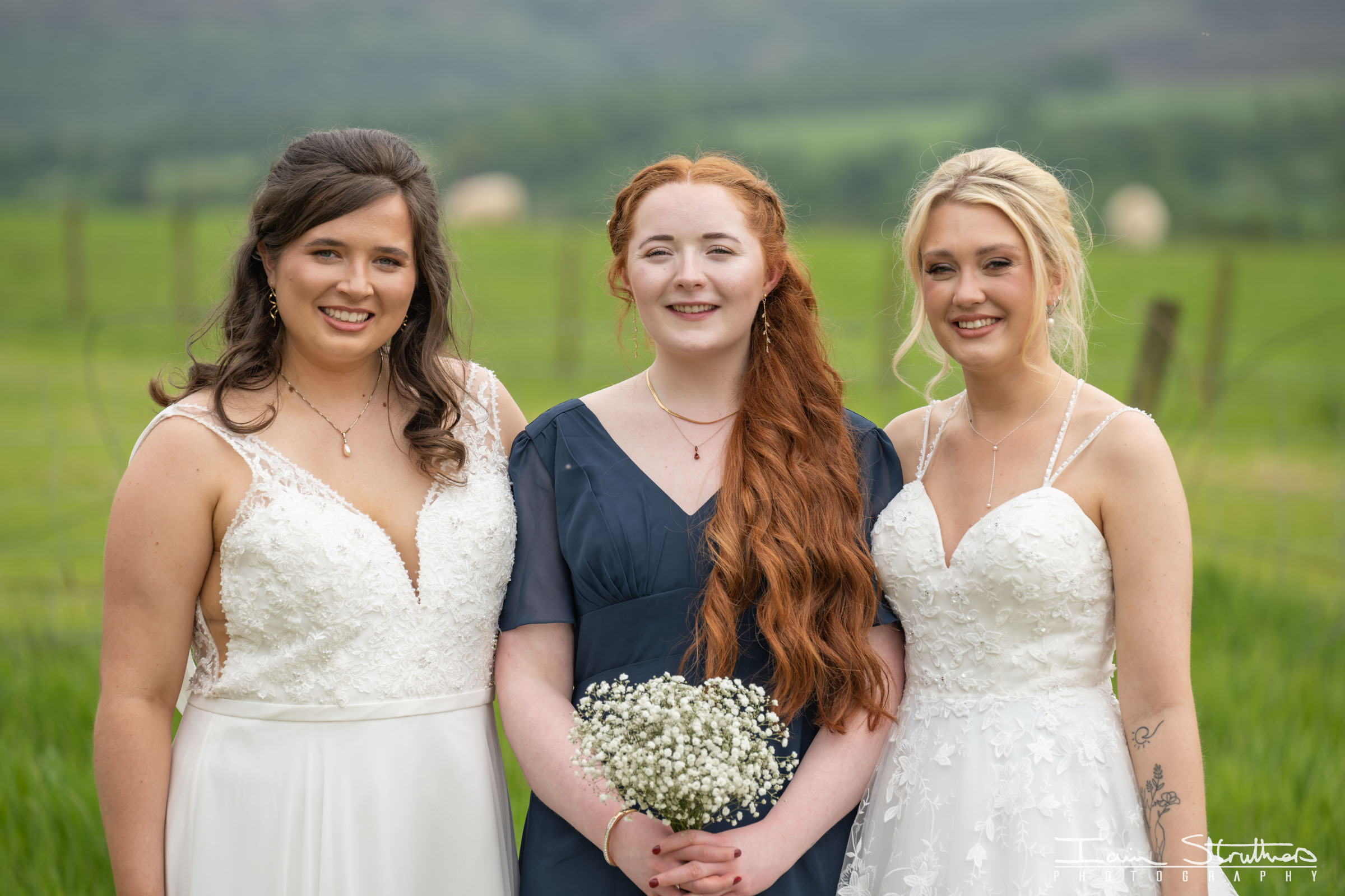 Laura & Lauren wedding photograph 31
