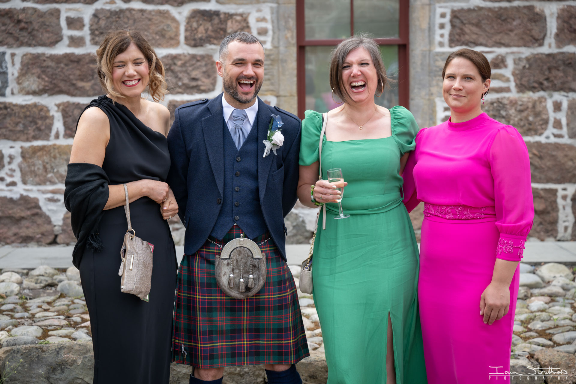 Laura & Neil wedding photograph 30