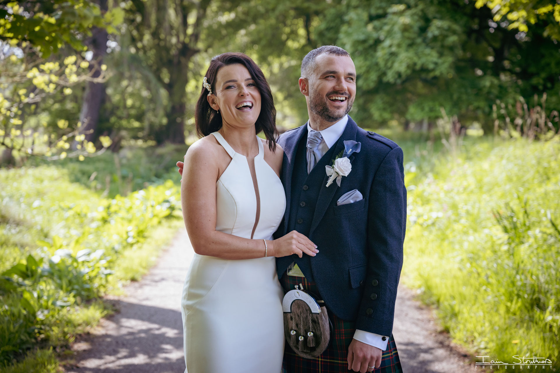 Laura & Neil wedding photograph 38