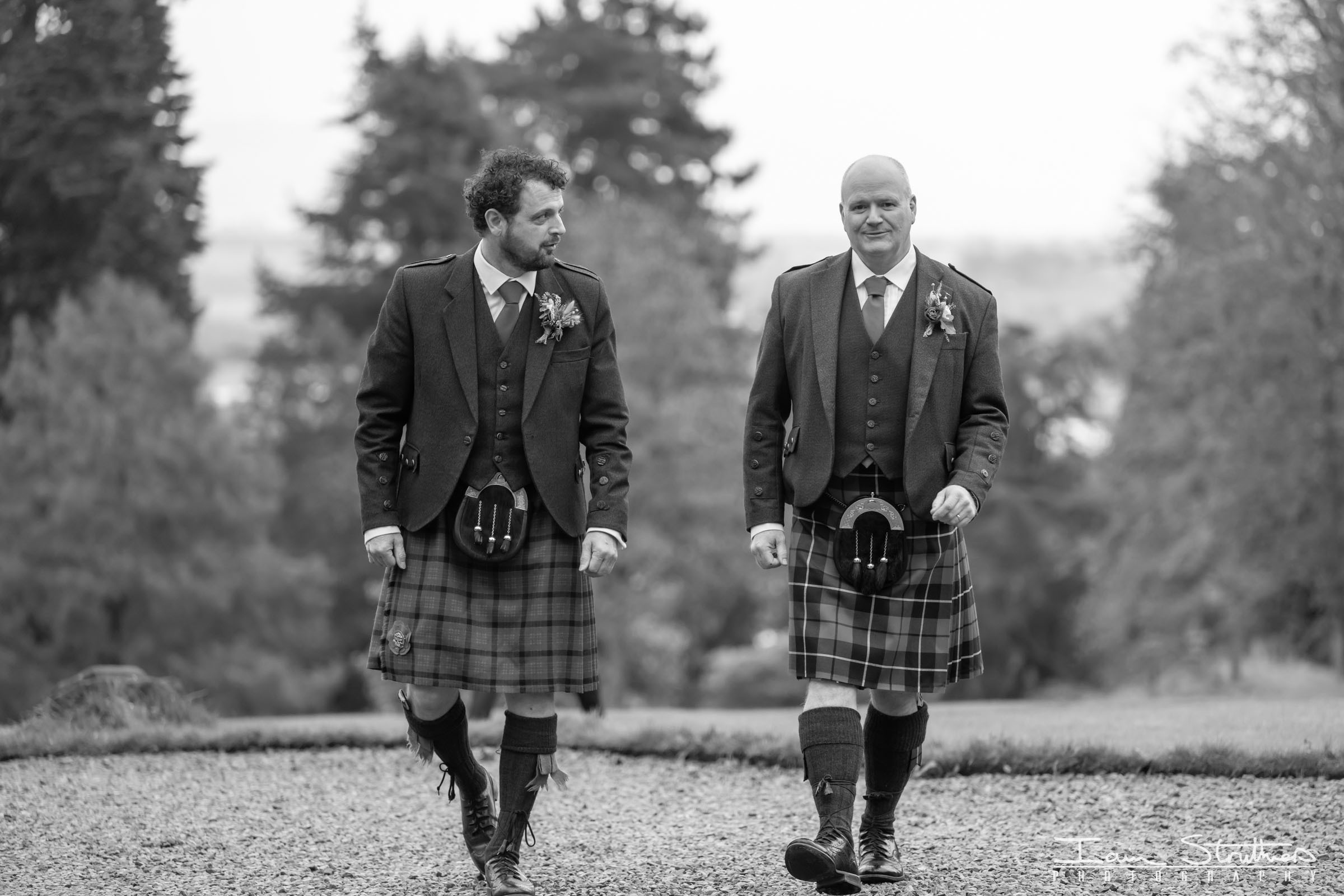 Miriam & Ruaraidh wedding photograph 12