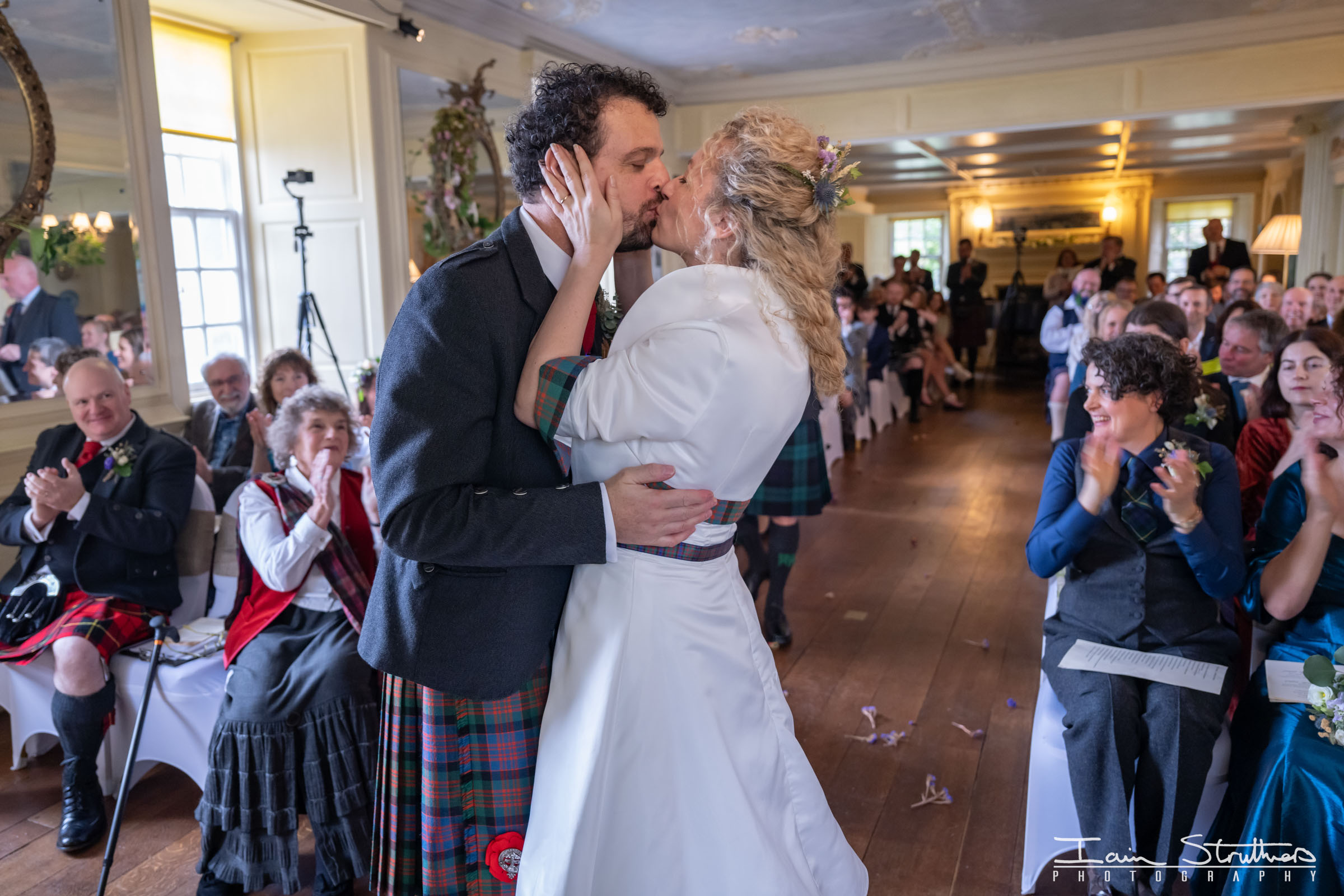Miriam & Ruaraidh wedding photograph 28