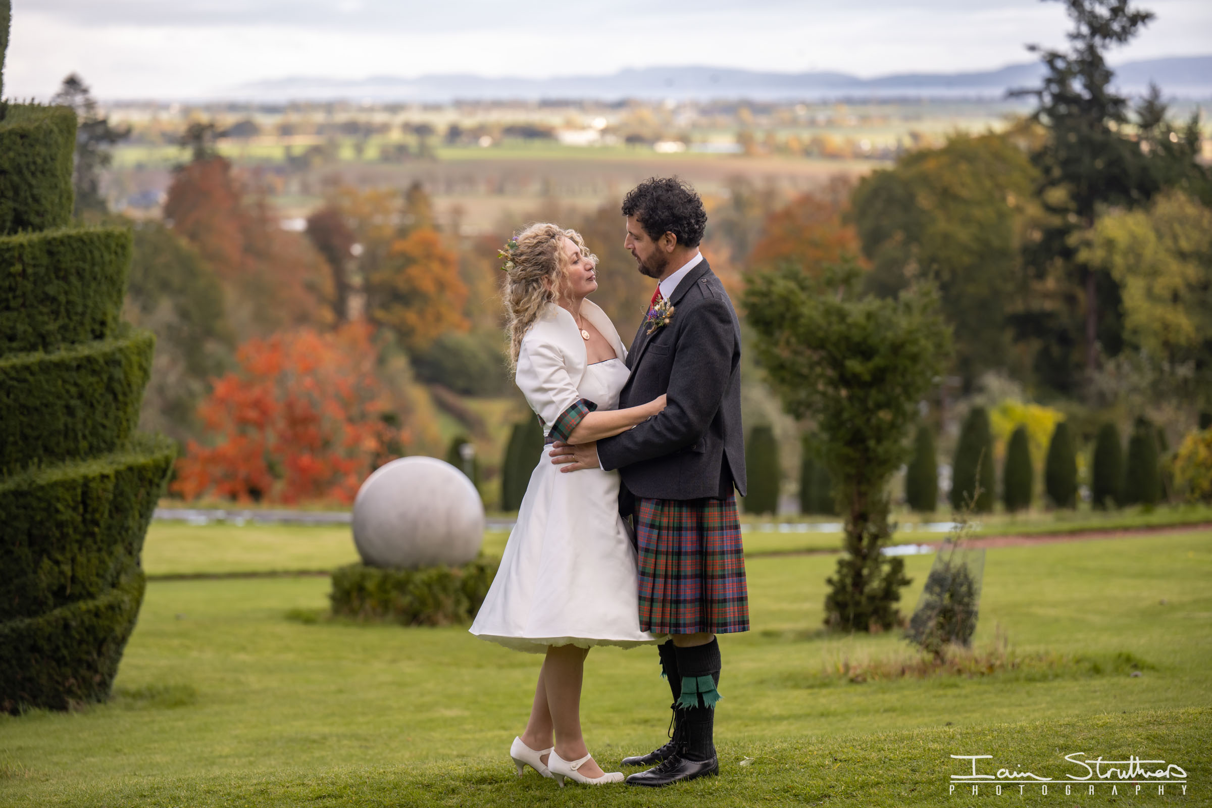 Miriam & Ruaraidh wedding photograph 58