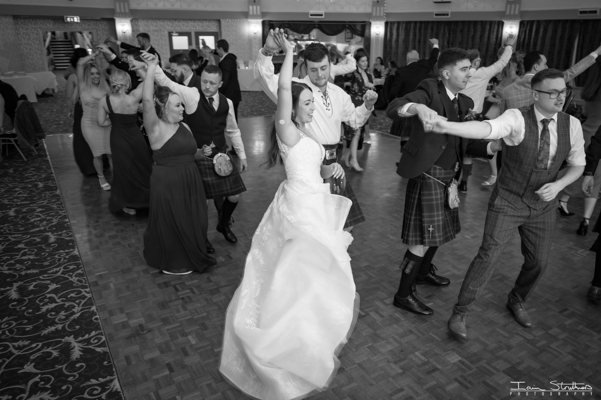 Rachel & Max wedding photograph 64