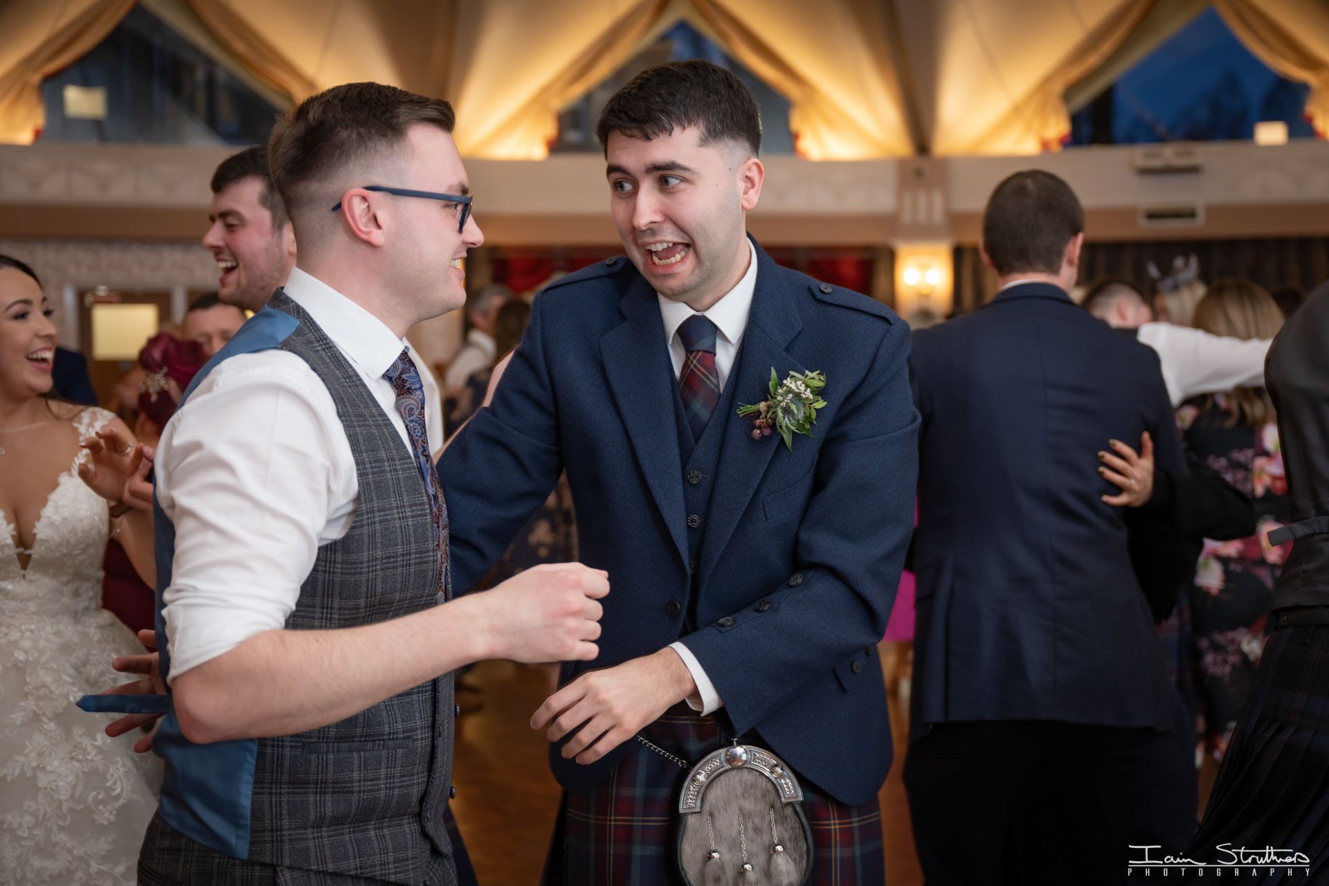 Rachel & Max wedding photograph 65