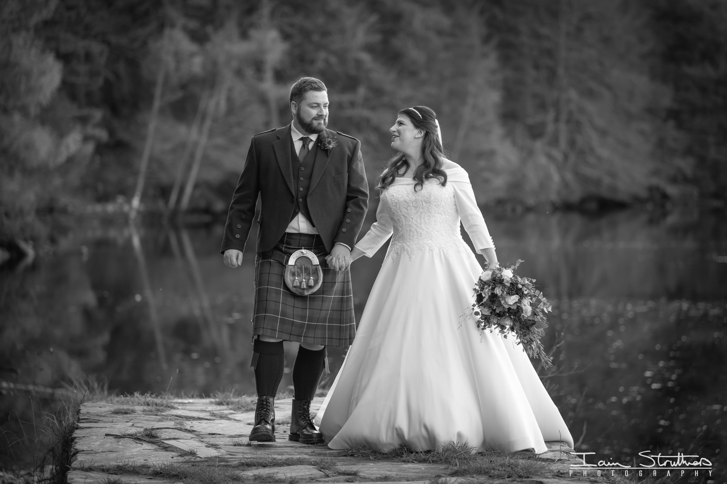 Robyn & Daniel wedding photograph 38
