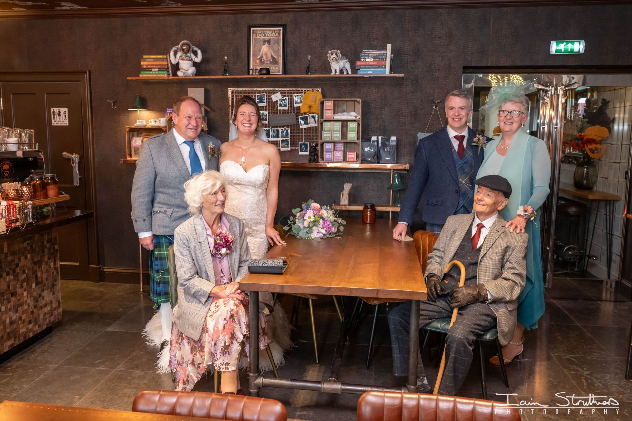 Rona & Ross wedding photograph 31
