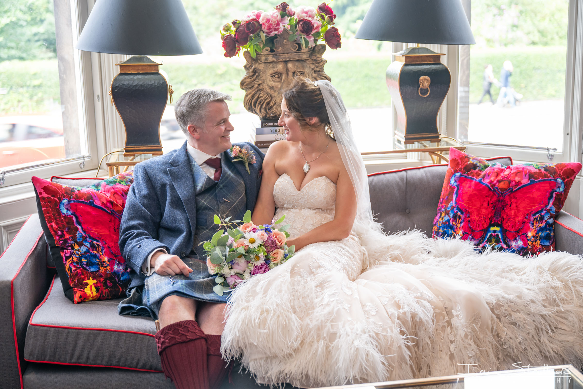Rona & Ross wedding photograph 33