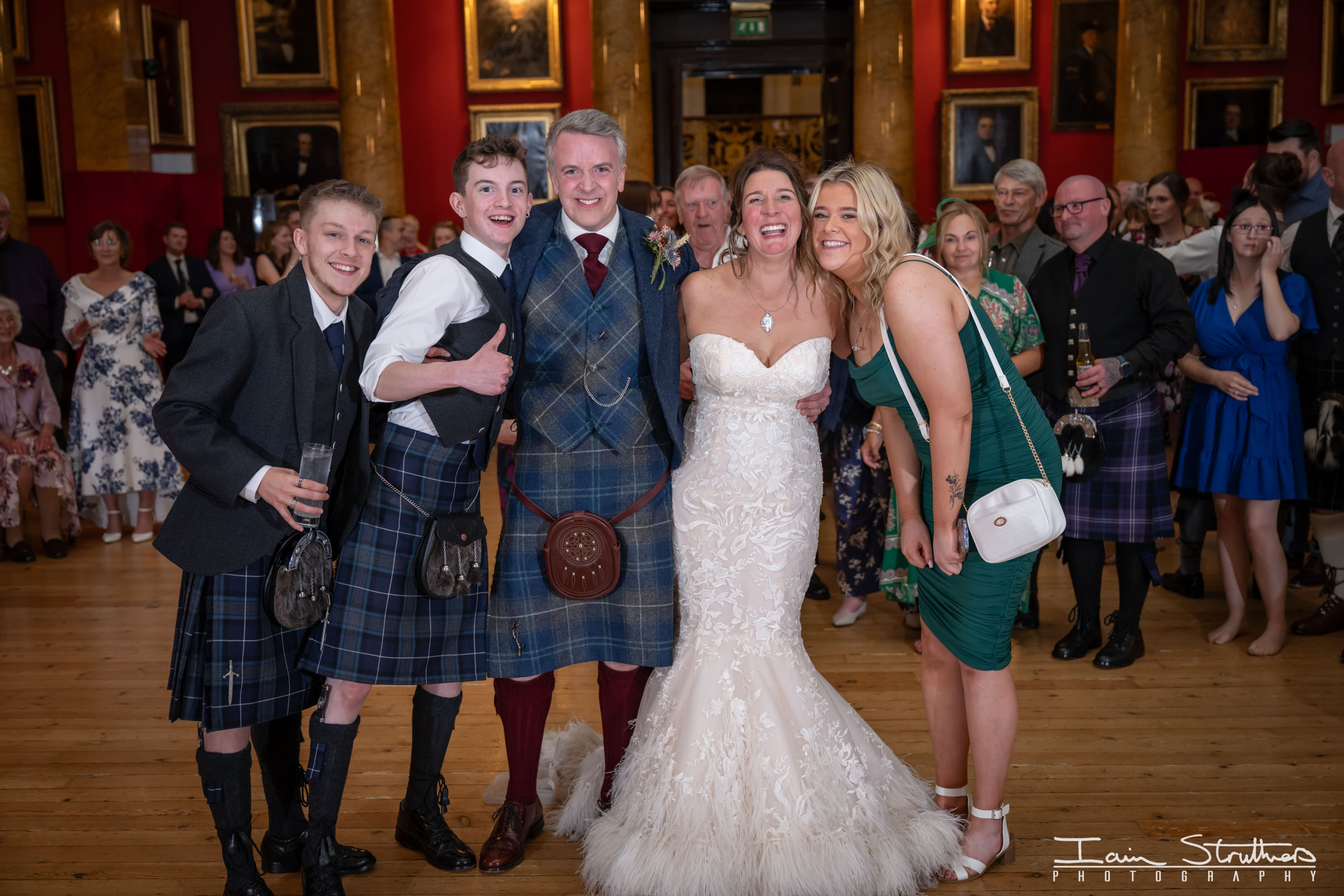 Rona & Ross wedding photograph 60