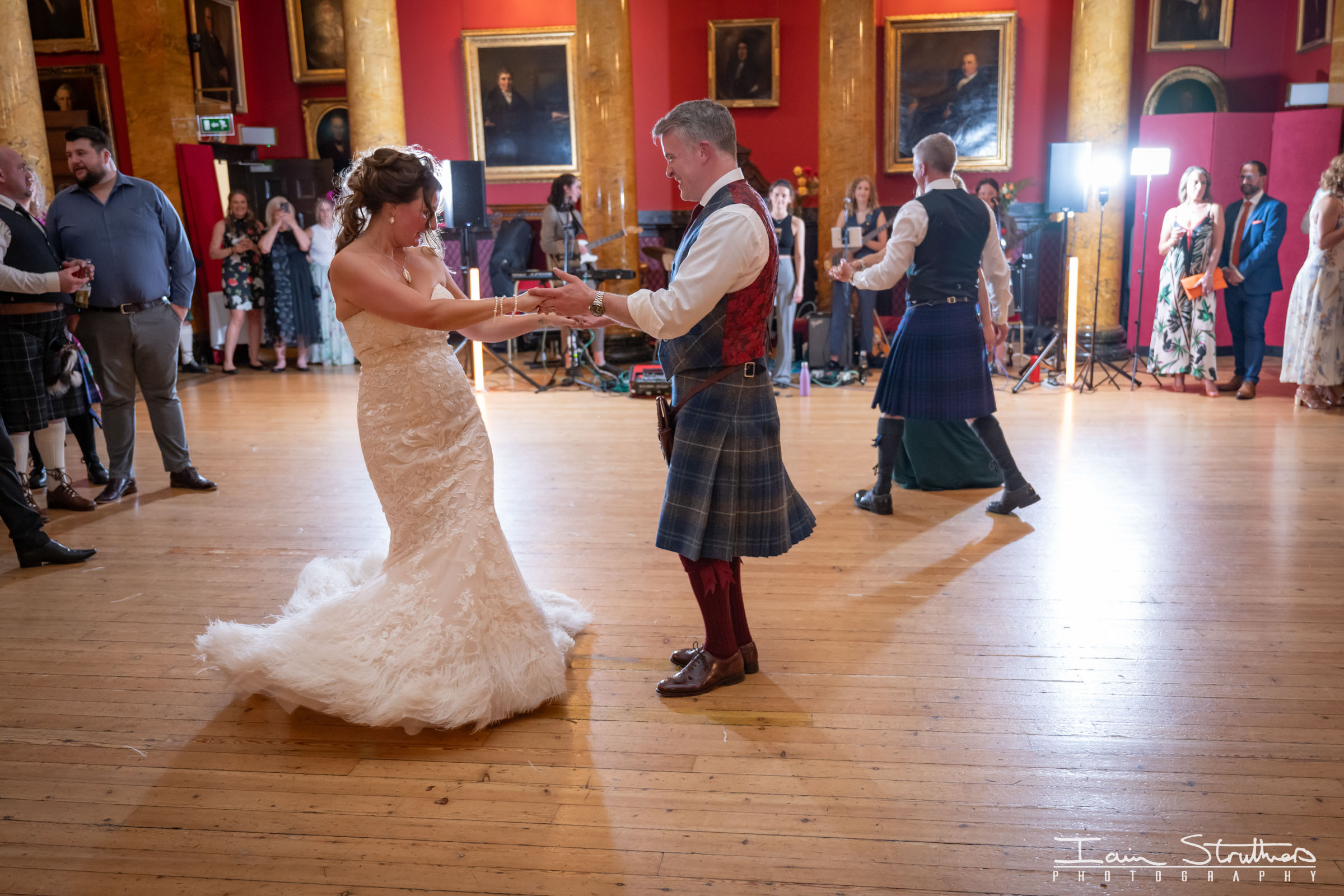 Rona & Ross wedding photograph 69